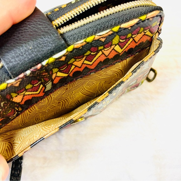 Sakroots Crossbody Removable Strap Clutch - Picture 7 of 9